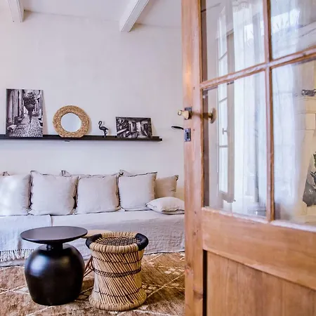 7 En Holiday home Arles